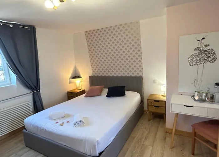 Logis Hotel Restaurant Spa Le Tosny Epaignes photo
