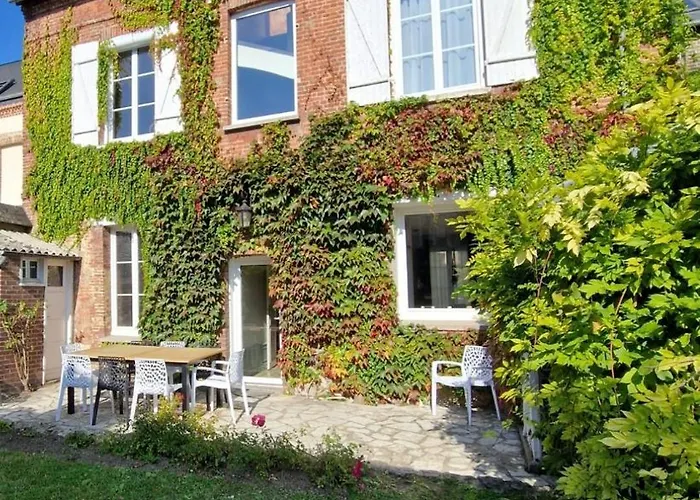 Photo de Le Secret - Cosy Normandy Home With Garden Neufchâtel-en-Bray