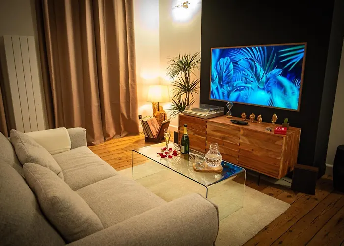 Pont-de-lʼArche La Parenthese Suites - Appartement Luxueux Avec Sauna Et Baignoire Balneo תמונה