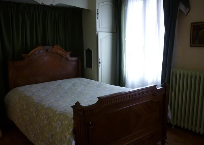 Chambres D'Hotes Le Jardin D'Alice Le Tilleul photo