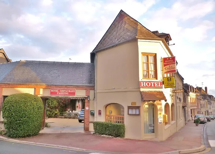 Hotel Restaurant Le Cygne Conches-en-Ouche photo