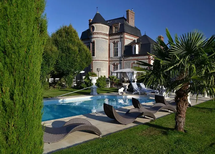 Chateau Du Mesnil La Vieille-Lyre photo